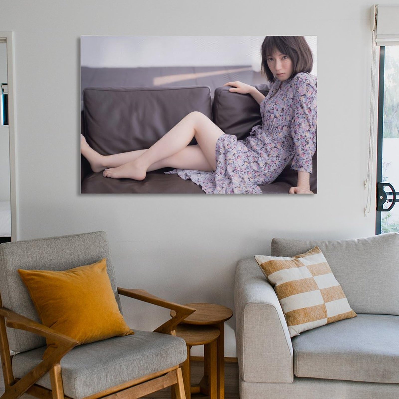 Amazon.co.jp: 女優の「吉岡里帆」写真 (30) オフィス ベッドルーム